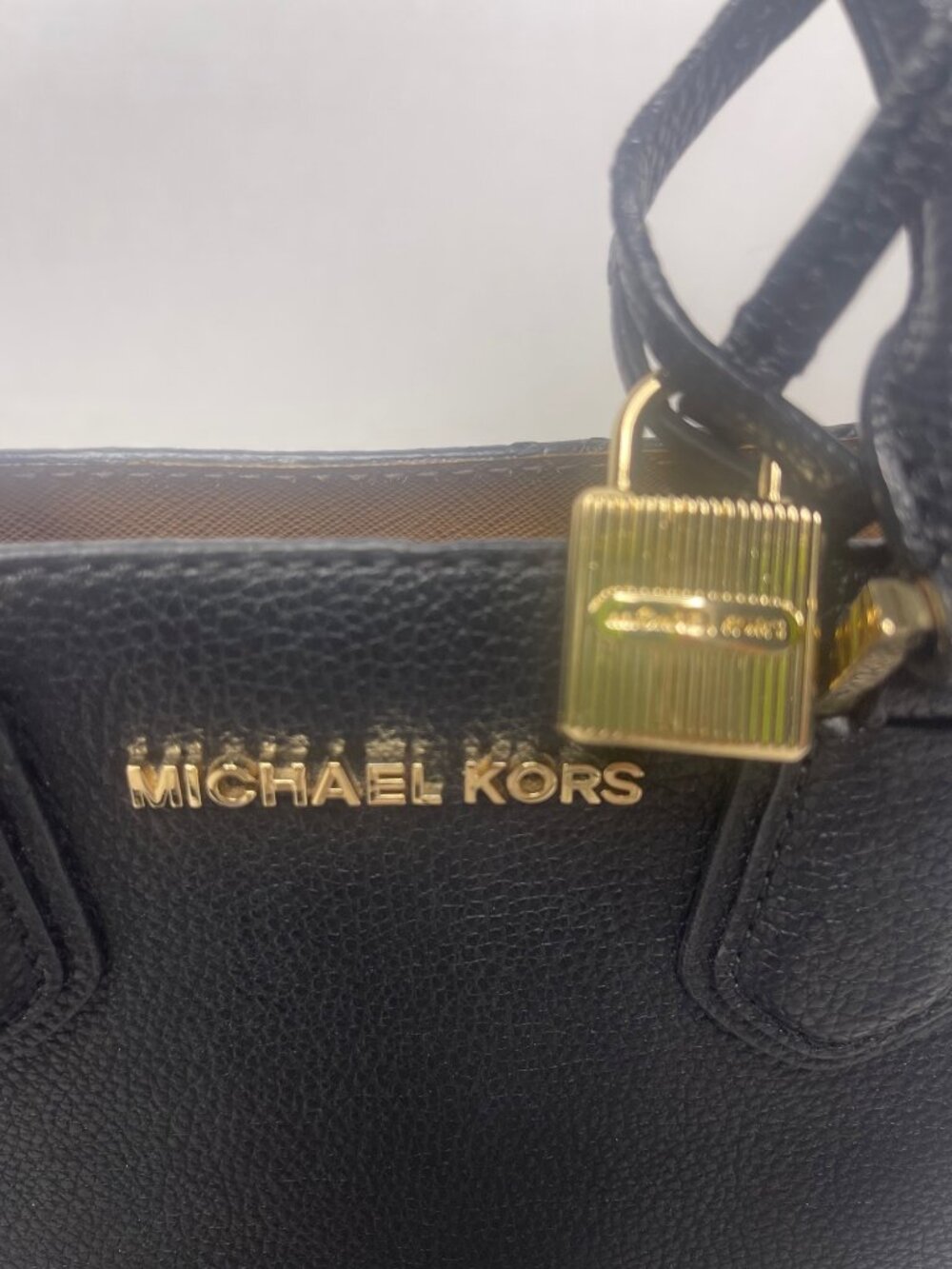 Michael Kors Adele Pebbled Leather Medium Messenger Satchel Crossbody Bag Purse - Picture 3 of 12